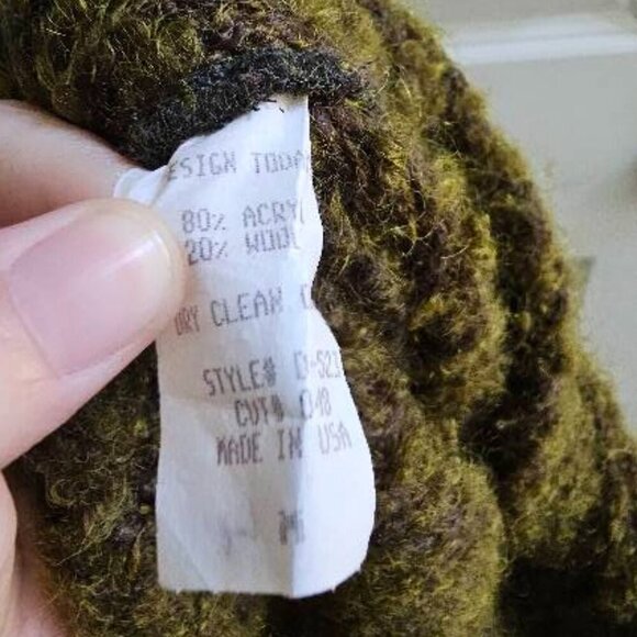 Vintage Design Today's Acrylic & Wool Green Moss Top & Matching Skirt Set - Picture 15 of 15